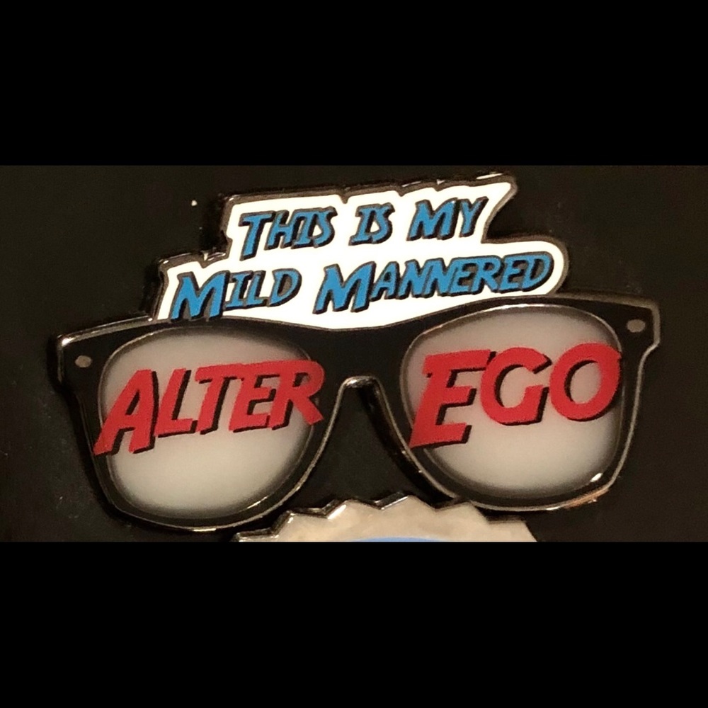 NYCC 2018 NEW YORK COMIC CON Pin Collection Set - Picture 6 of 7